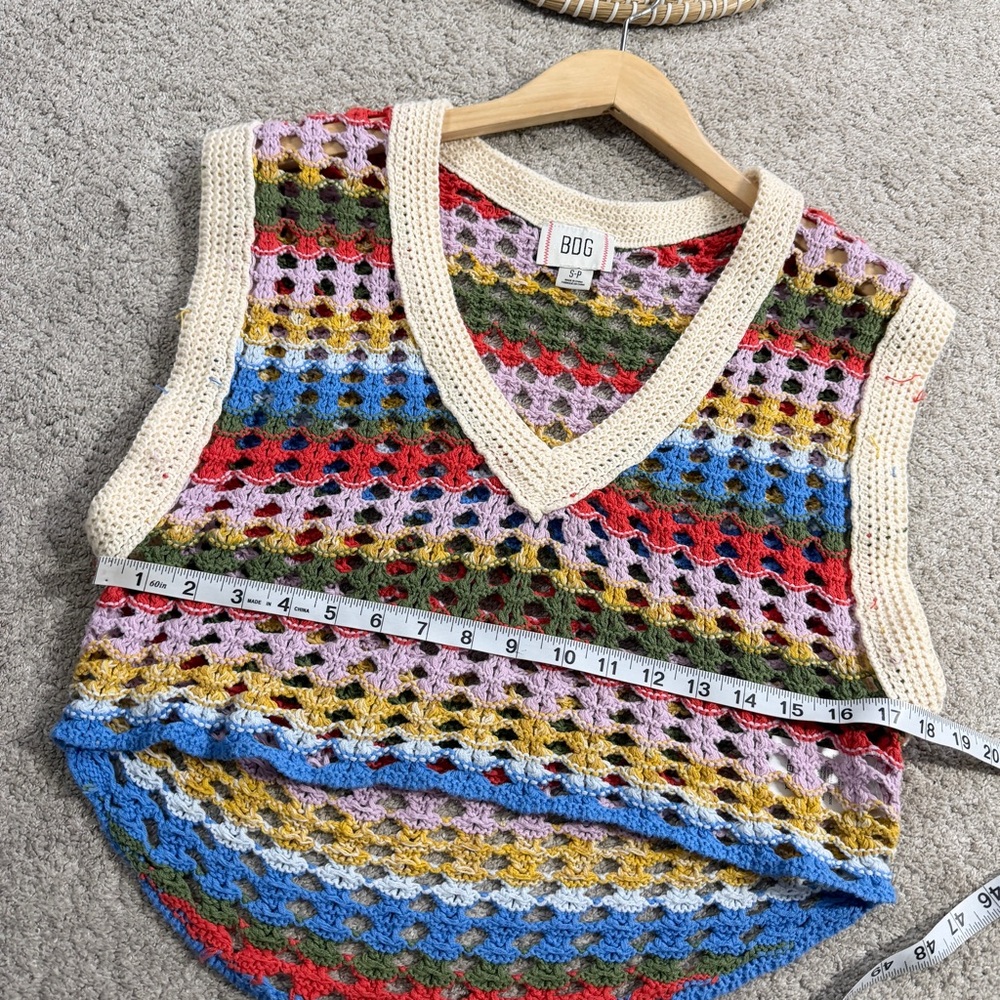 BDG Urban Outfitters Women’s Crochet Knit Tank Top V-Neck Crop Pullover Stripe S - Picture 11 of 12